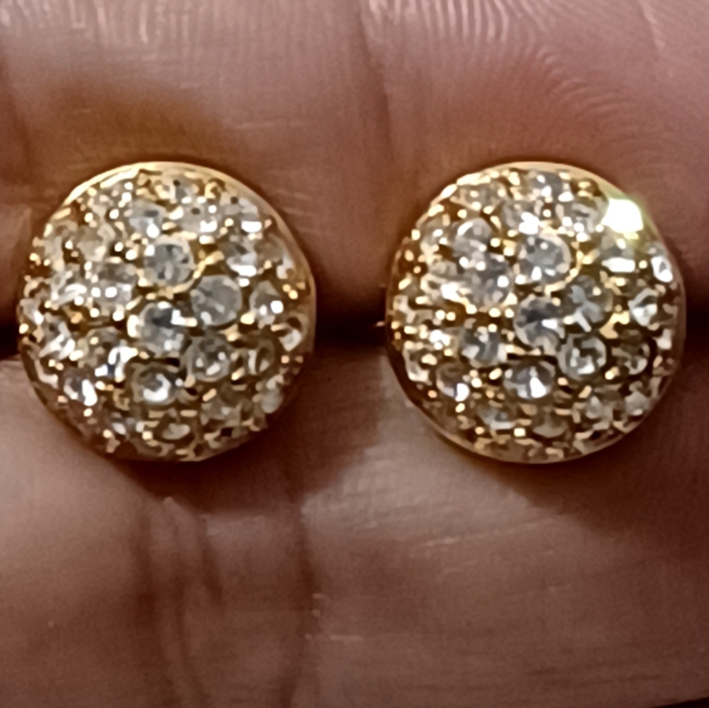 SWAROVSKI CLIP ON ROUNDSTUD EARRINGS